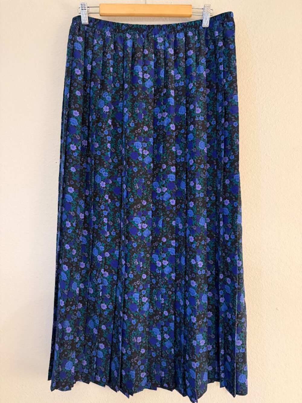 Vintage Leslie Fay Dark Floral Pleated Midi Elastic Waist Skirt Plus Size 16/18 - Picture 4 of 9